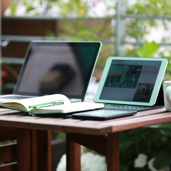 Cambridge iGCSE English Language video course (with tutor-marked assignments) suitable for exams from 2027